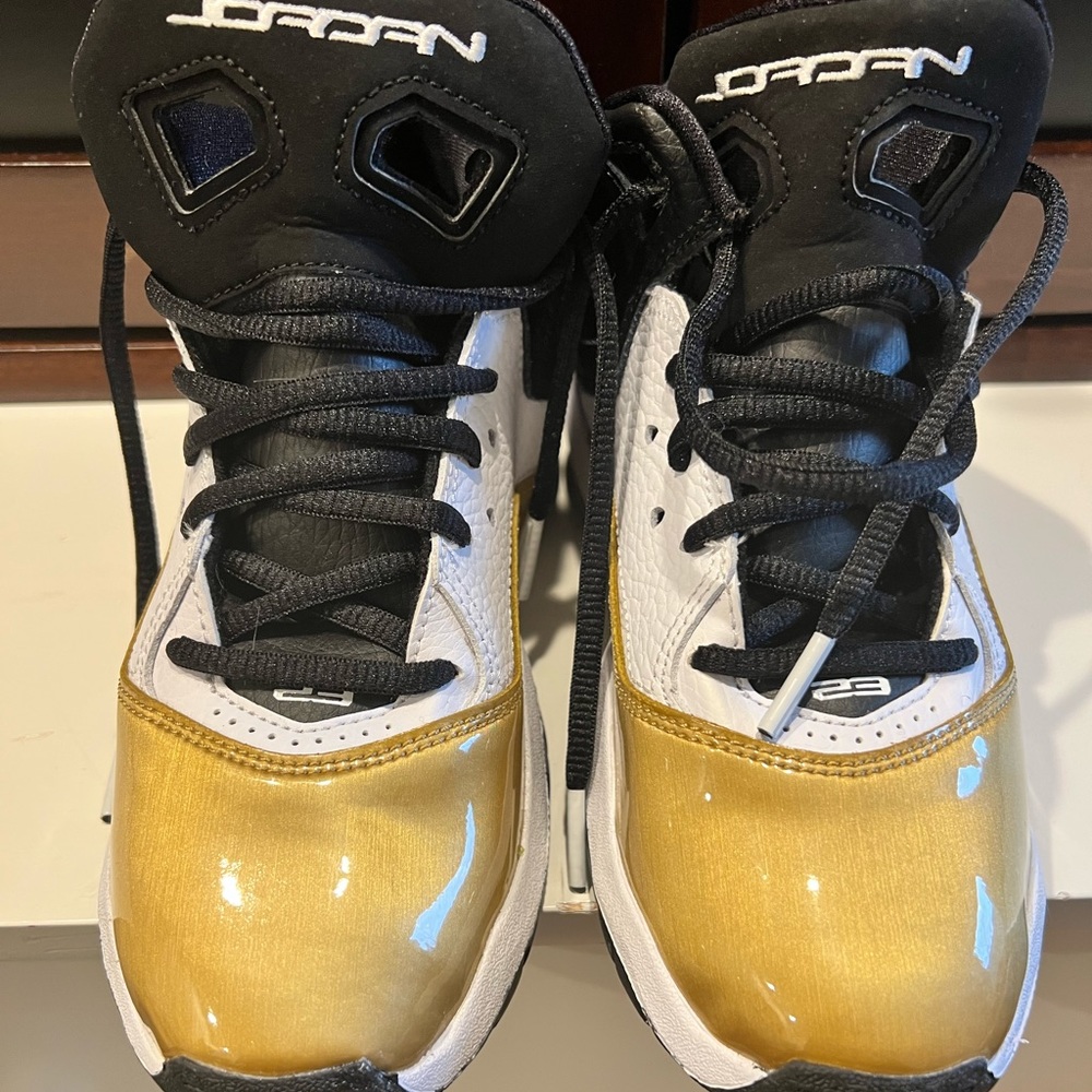 JORDAN B'LOYAL 'WHITE BLACK GOLD'